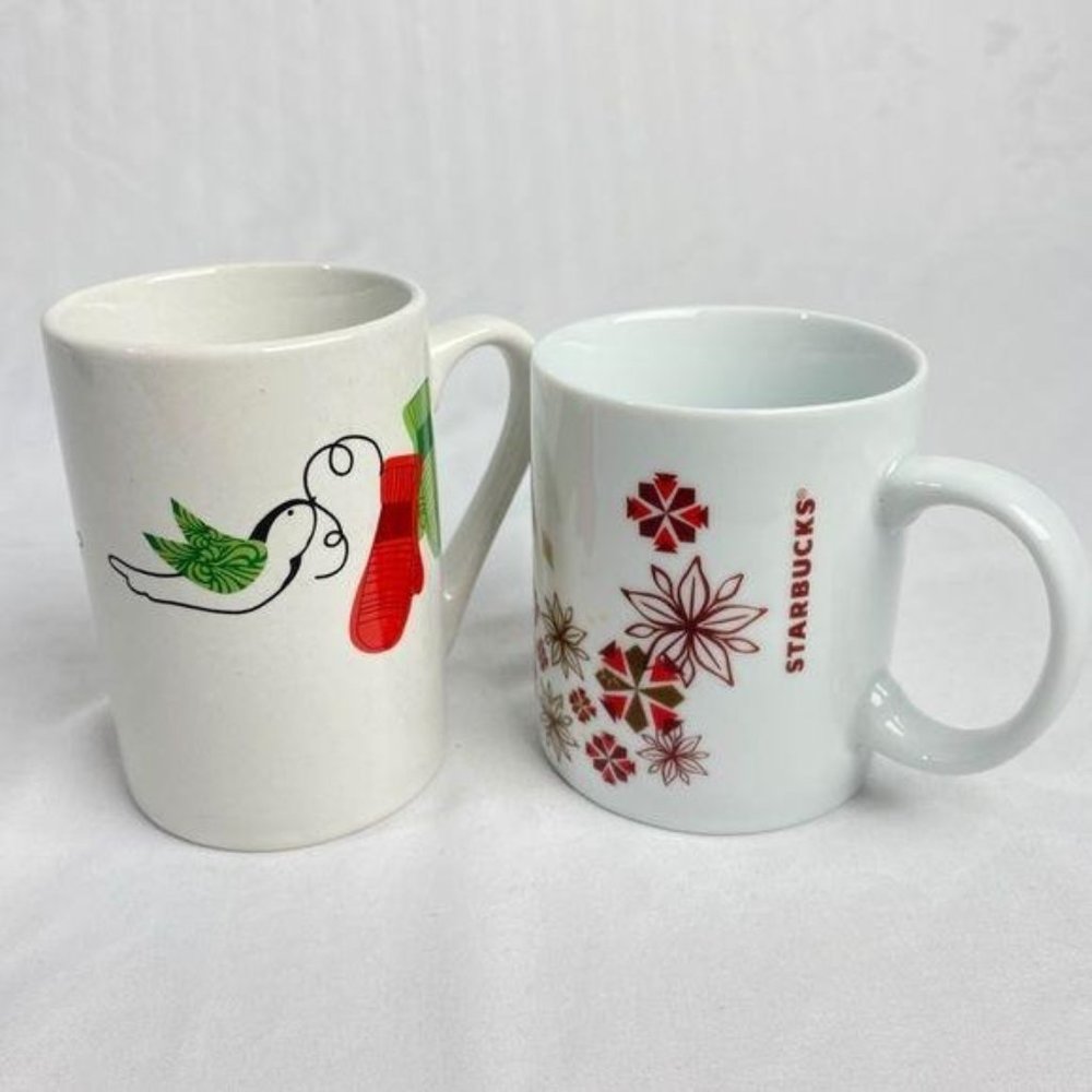 2 Starbucks Mugs Holiday Christmas Bird Mittens Snowflakes Retro‎ Set of Two
